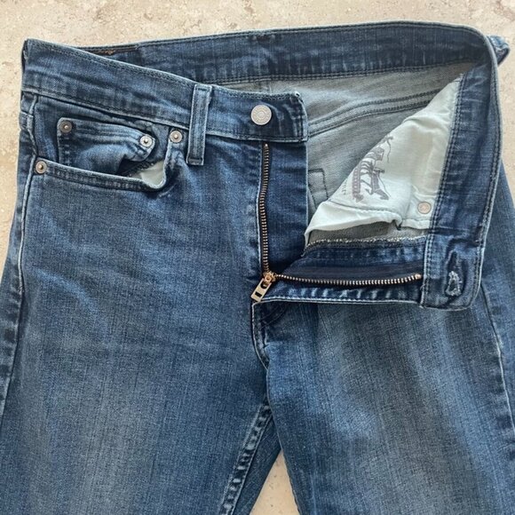 Levi's Men's 514 Straight Fit Dark Wash Jeans, Size W30 L32 - Picture 4 of 7